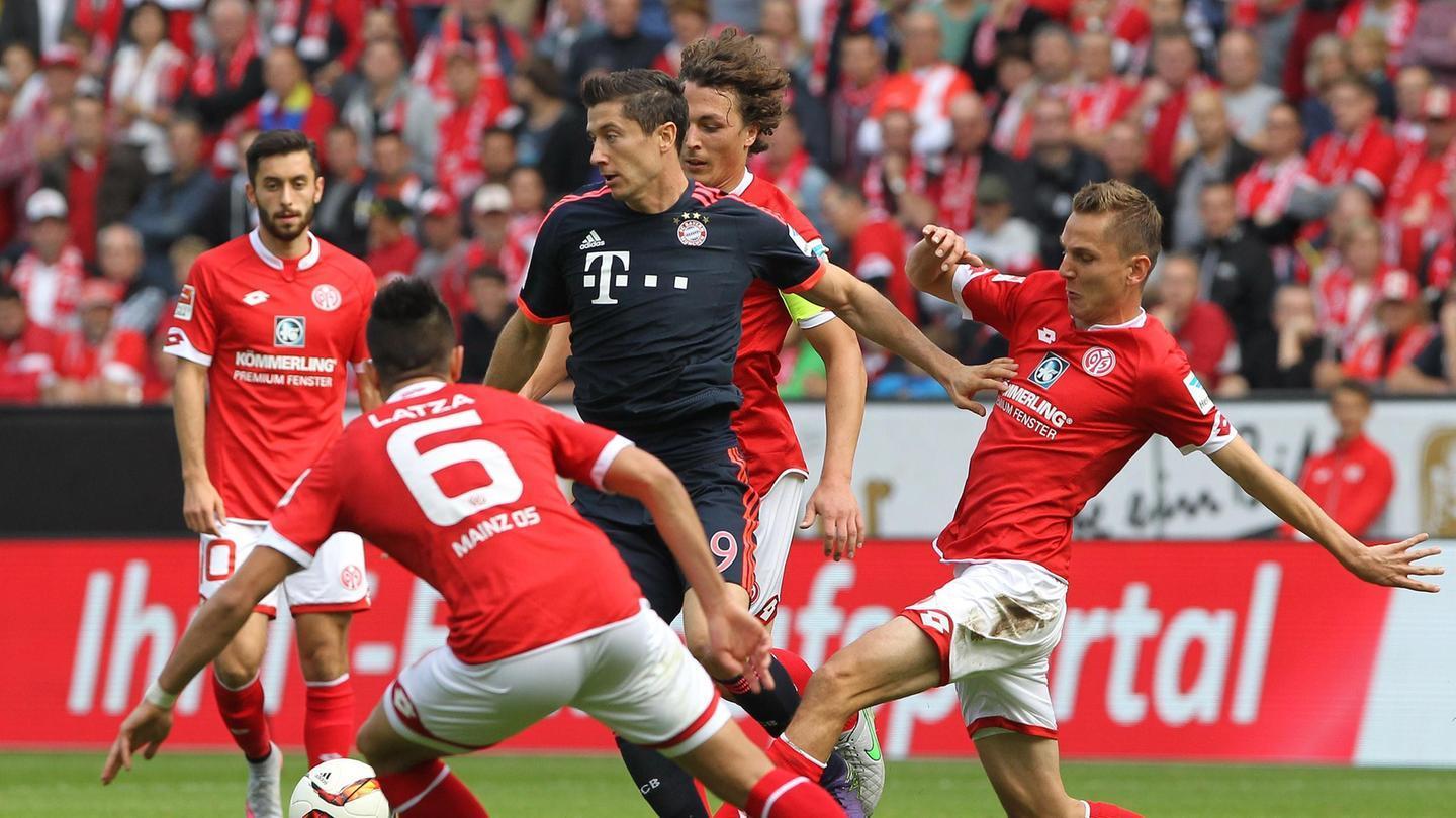 回馈家乡父老，河南队杨意林为后林村80岁以上老人发放礼品（河南队杨意林回乡送暖：向后林村80岁以上老人发放礼品）