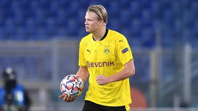 诺维奇主帅：阿杰伊很出色，尽管巴萨有兴趣但我们希望留住他（诺维奇主帅：阿杰伊表现出色，即便巴萨有意也希望将其留队）