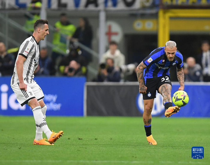 王洪亮：美国巴西身体强太多；若早跟她们踢热身赛或许会好些（王洪亮：美国、巴西身体优势太明显；若提前热身交手或许会更好）