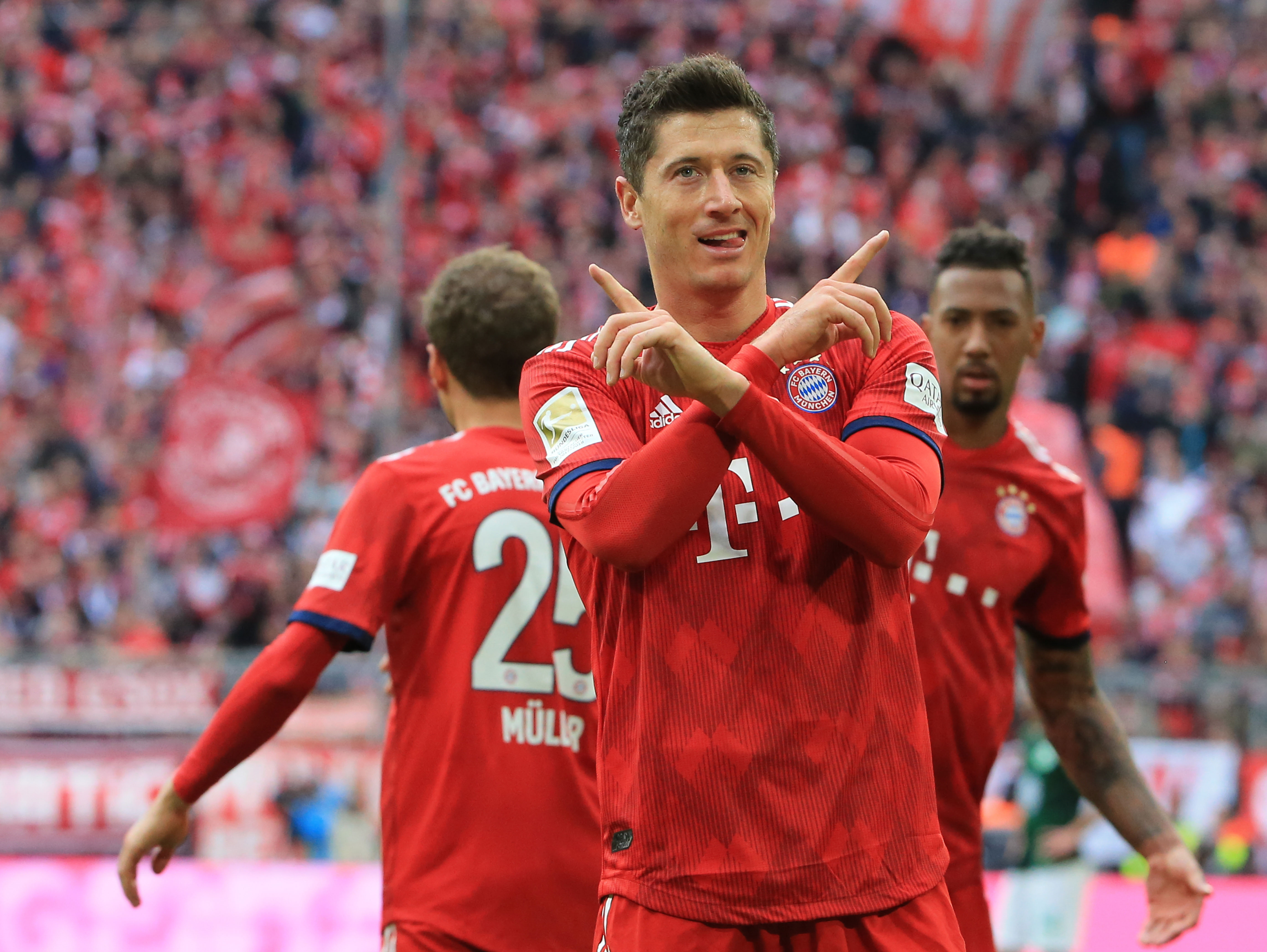 2280万买的恩里克砸手里？斯基拉：国米正找寻邓弗里斯的替补（花2280万买来难用？斯基拉：国米正物色邓弗里斯替身）