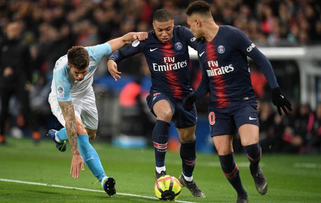 迈阿密国际美职联夺冠后，明年中北美冠军杯将直接进第二轮（迈阿密国际斩获美职联冠军，明年中北美冠军杯直接晋级次轮）