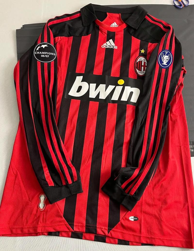 捷克11月大名单：绍切克、希克领衔，舒尔茨、维季克在列（捷克队11月名单出炉：绍切克、希克压阵，舒尔茨、维季克入选）