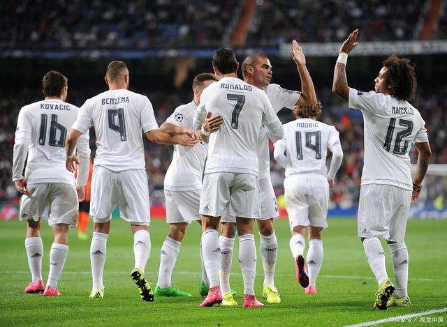 广岛三箭主帅：很高兴我的最后一战能获胜，球员们动力十足（广岛三箭主帅：告别战取胜，球员斗志昂扬）