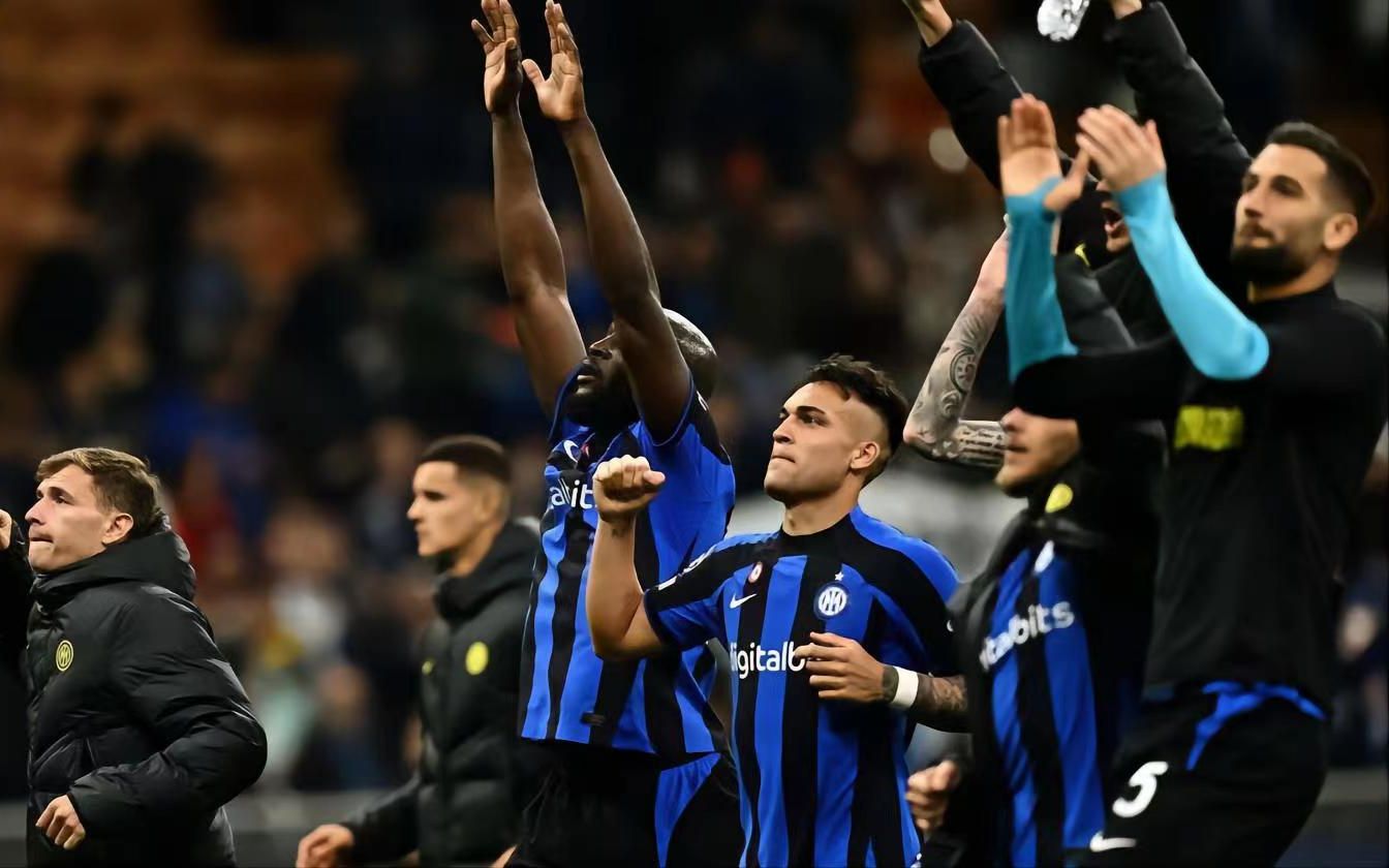 被压制整场，最后完成逆袭（全程受压，最终上演逆转）