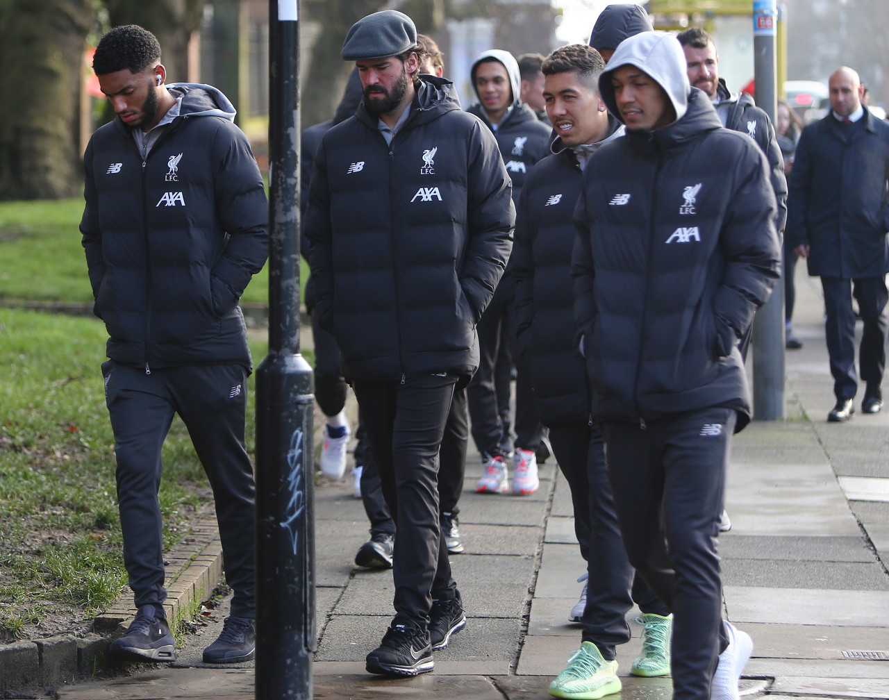 中锋连续三场戴帽，太恐怖