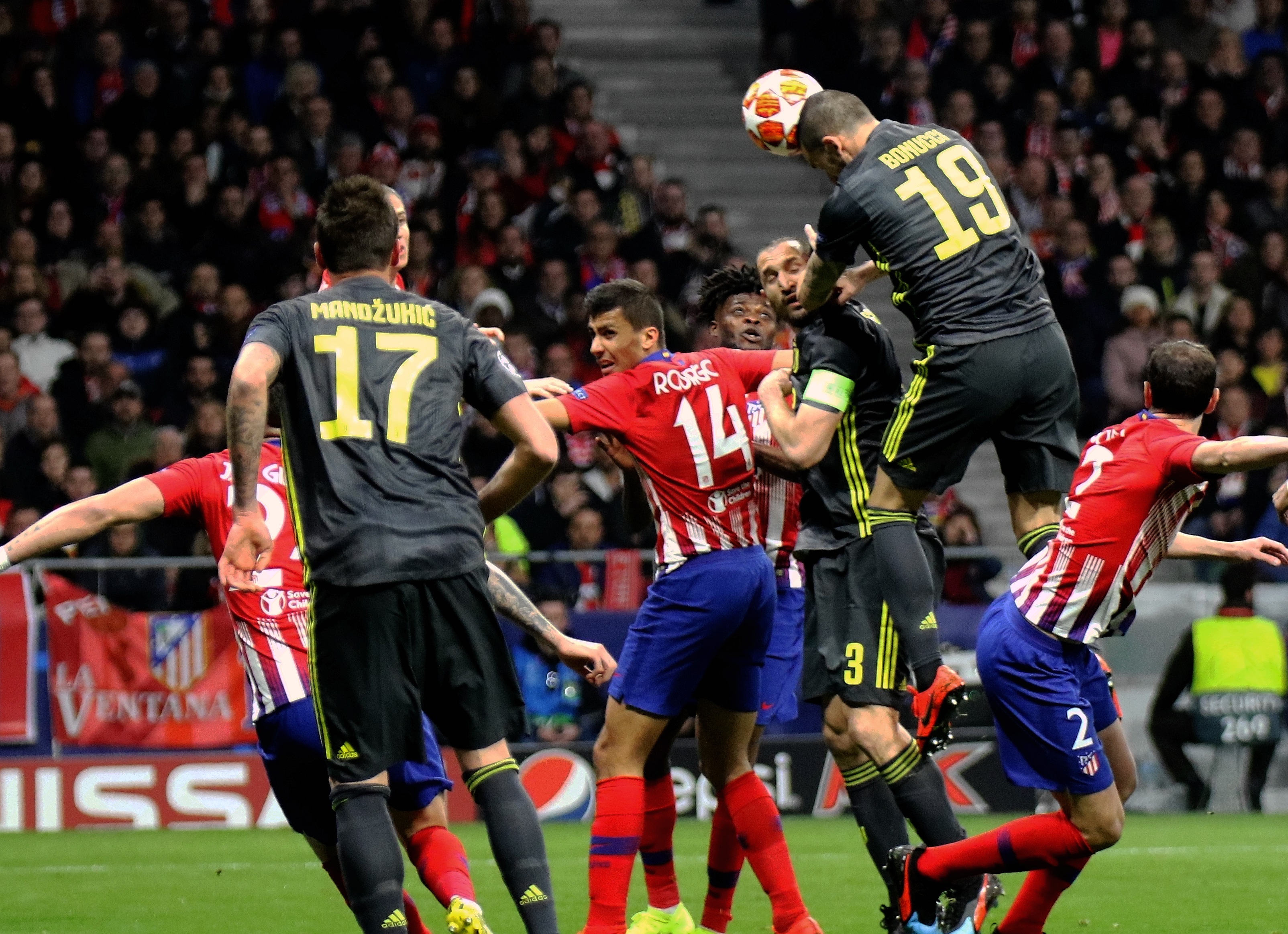 斯基拉：弗拉泰西渴望更多出场机会，他的经纪人已与尤文接触（斯基拉：弗拉泰西寻求更多出场时间，其经纪人已与尤文沟通）