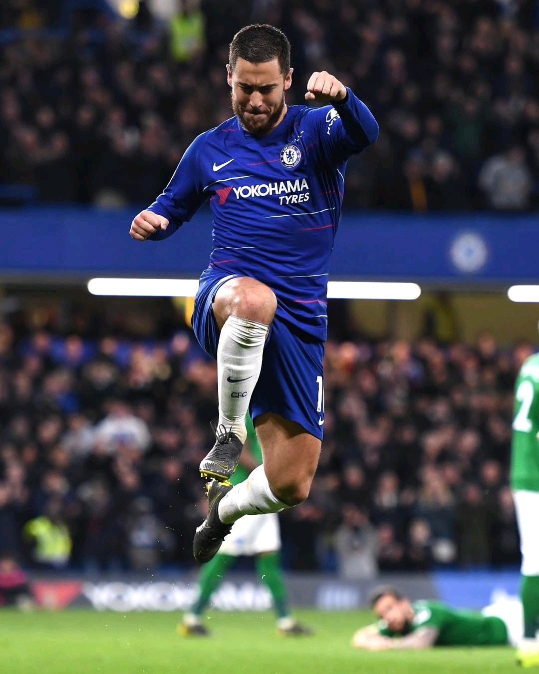 30号再续，弗林蓬社媒展示利物浦新赛季球衣（30号继续沿用，弗林蓬社媒晒利物浦新赛季球衣）