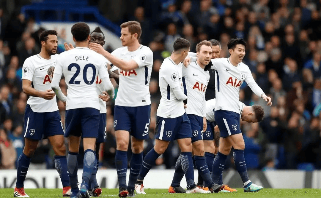 天妒英才，国米旧将范赫斯登转投西协甲后生涯第三度遭遇ACL受伤（再遭重创！前国米中卫范赫斯登转投西协甲后生涯第3次前十字韧带重伤）