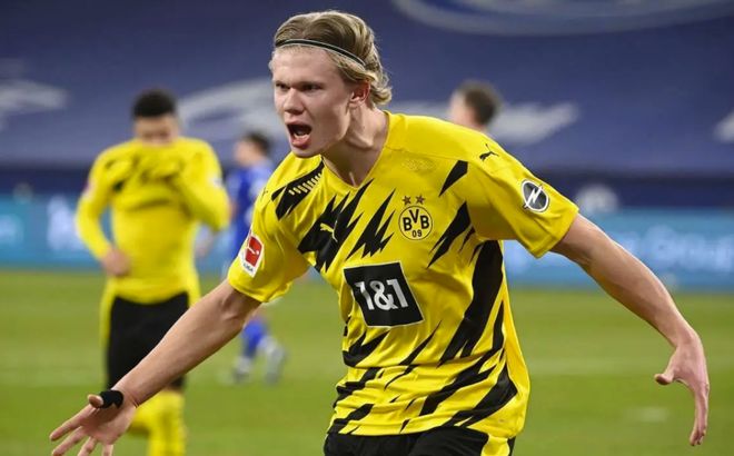 阿根廷队训练吸引20085名球迷观看，梅西获赠埃尔切10号球衣